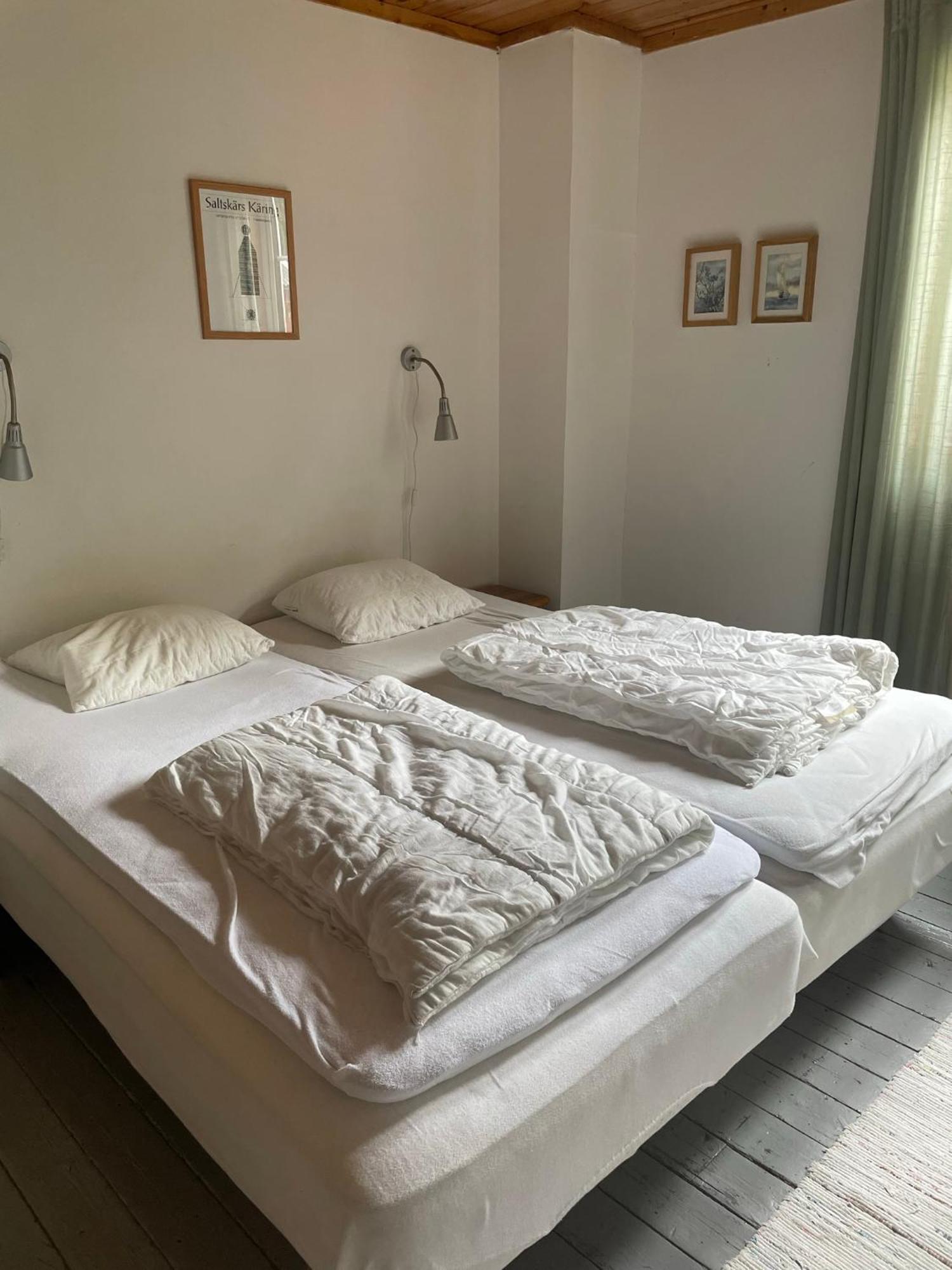Kustnaera Vandrarhem Hamburgsund Room photo