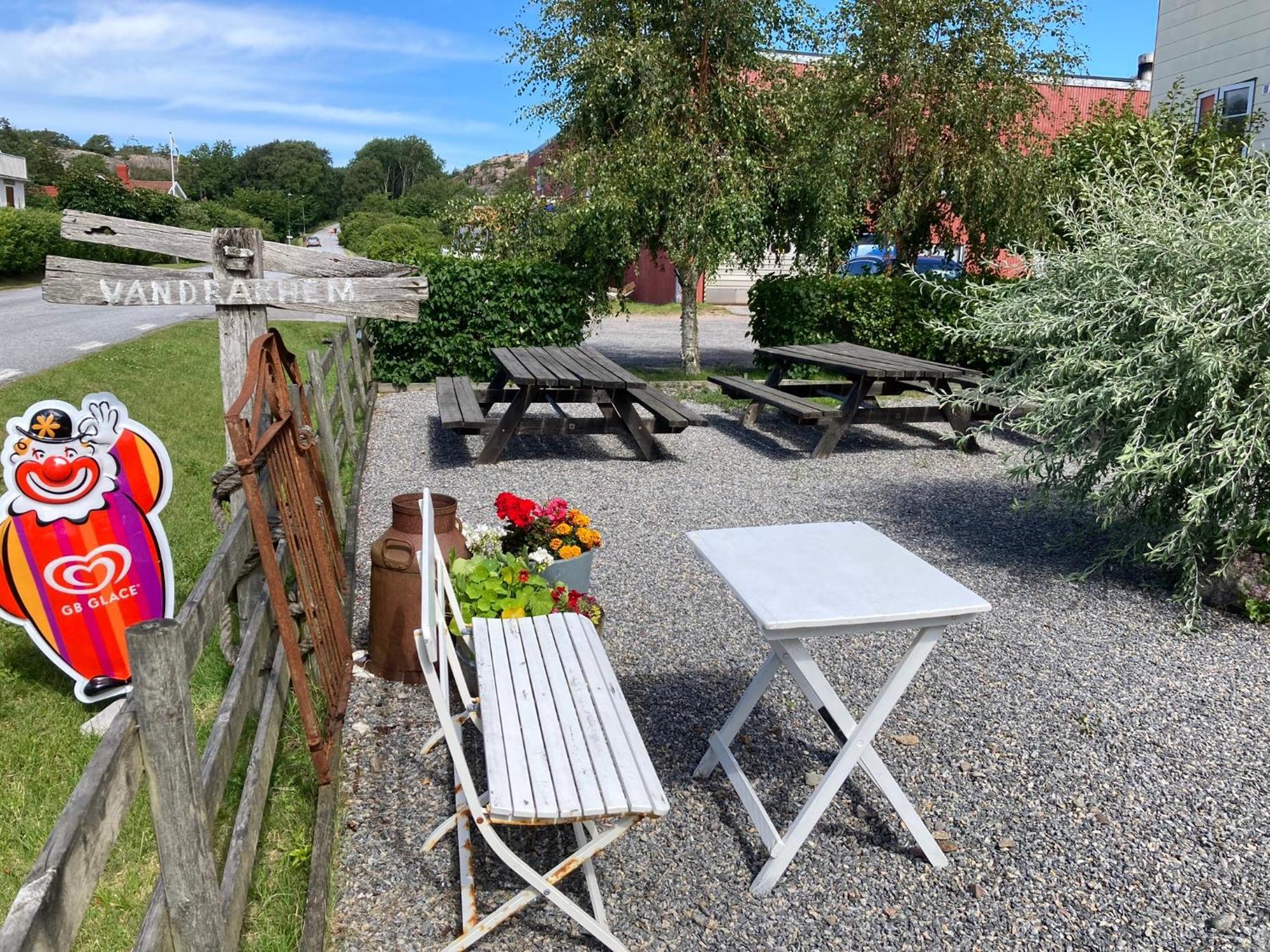 Kustnaera Vandrarhem Hamburgsund Exterior photo