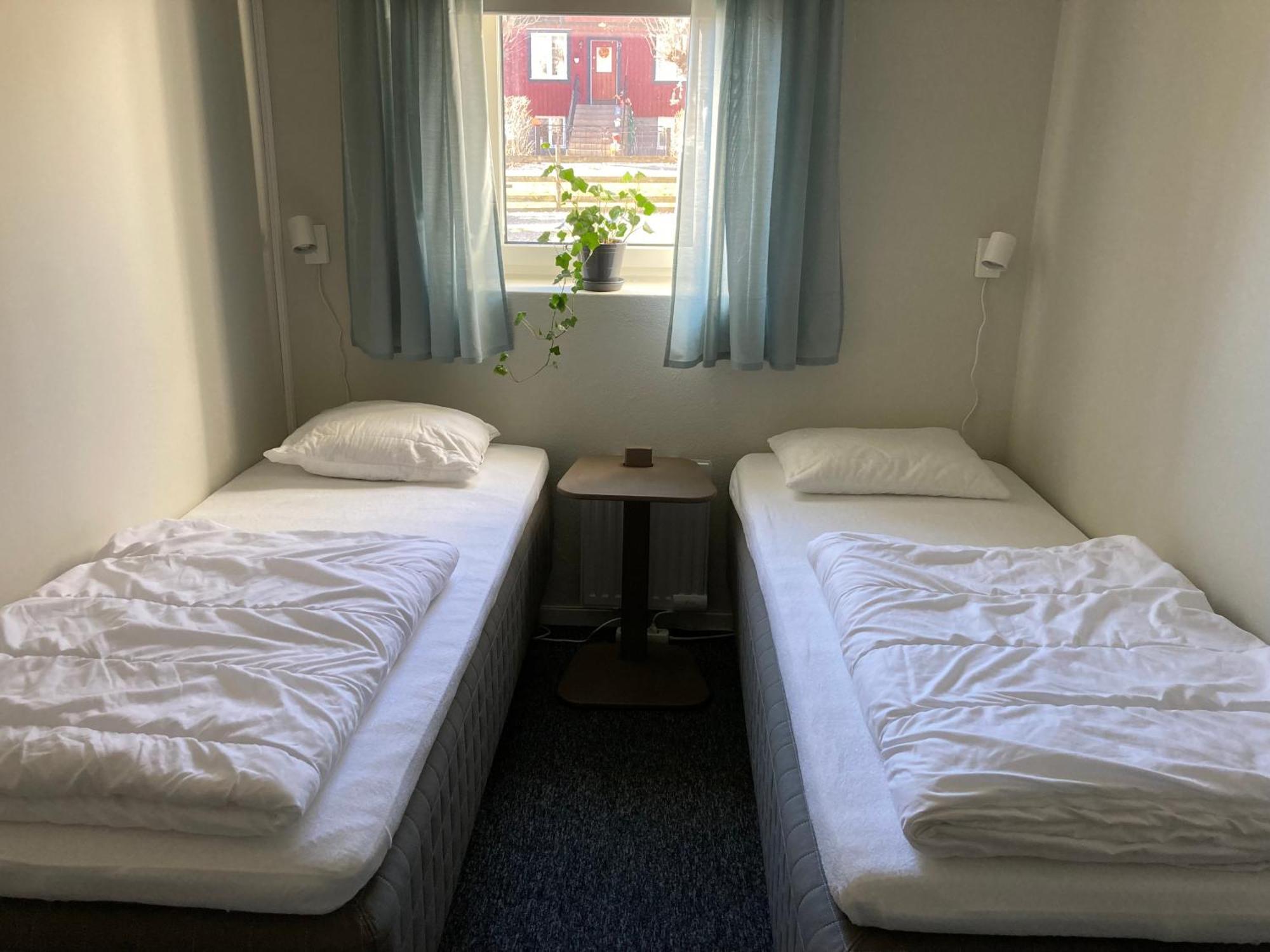Kustnaera Vandrarhem Hamburgsund Exterior photo